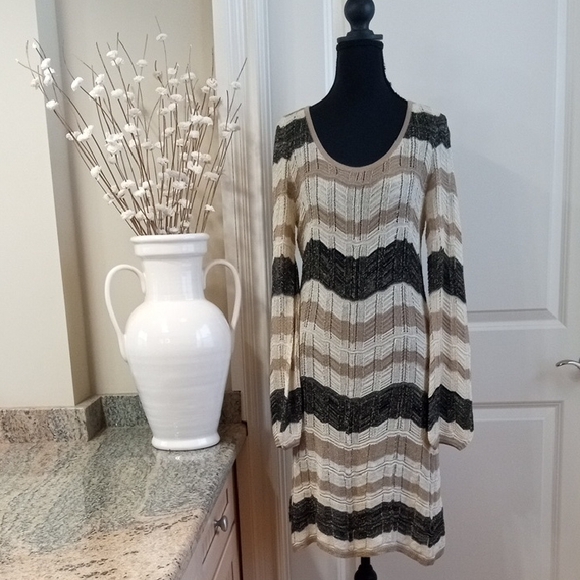 XOXO Chevron Knit Dress in Black and Cream - Picture 1 of 12